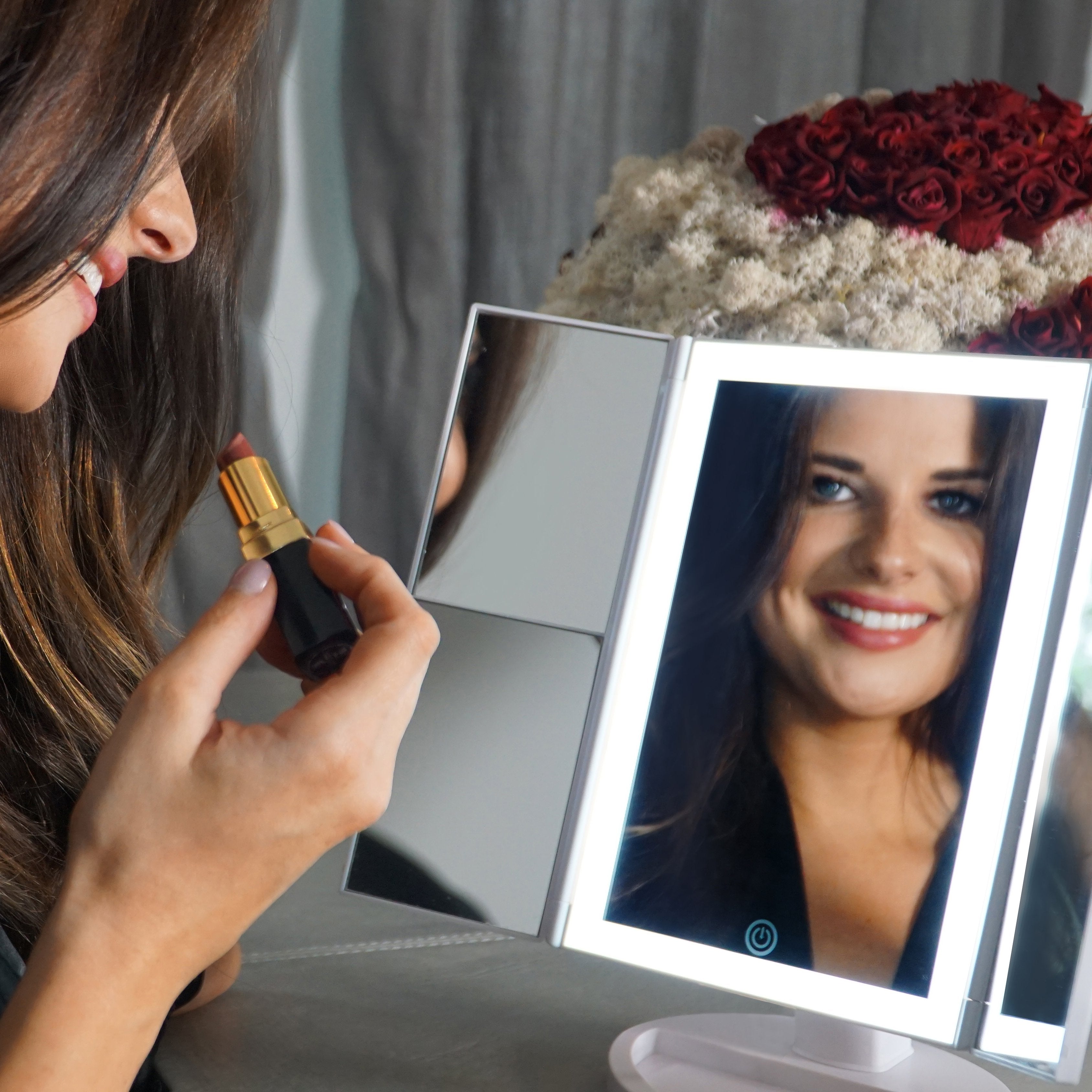LIT by Prosper Beauty (LED Panoramic Vanity Mirror - White)